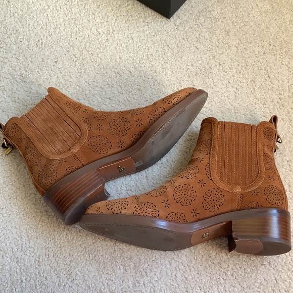 COACH Bowery tea-rose suede Chelsea bootie in Saddle - Picture 7 of 14